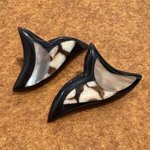 Vintage New Mother of Pearl in Black Inlay  Earrings Pierced Lt weight Plastic